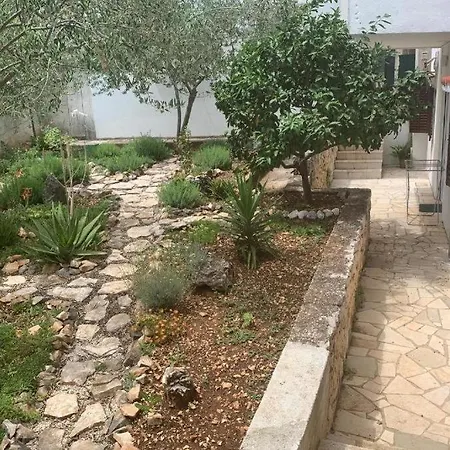 アパート By The Sea Slatine, Ciovo - 4871 トロギール