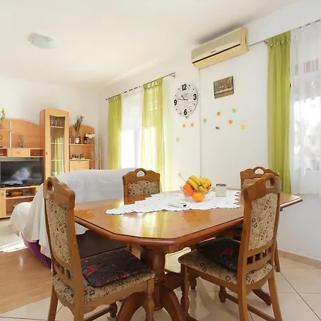 Apartment By The Sea Slatine, Ciovo - 4871